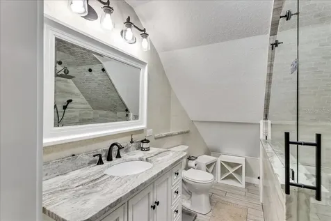 10424 Lyons Avenue Lithia FL 33547