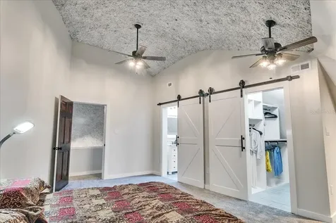 10424 Lyons Avenue Lithia FL 33547