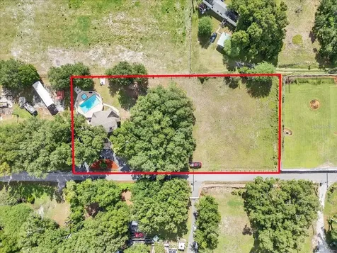 10424 Lyons Avenue Lithia FL 33547