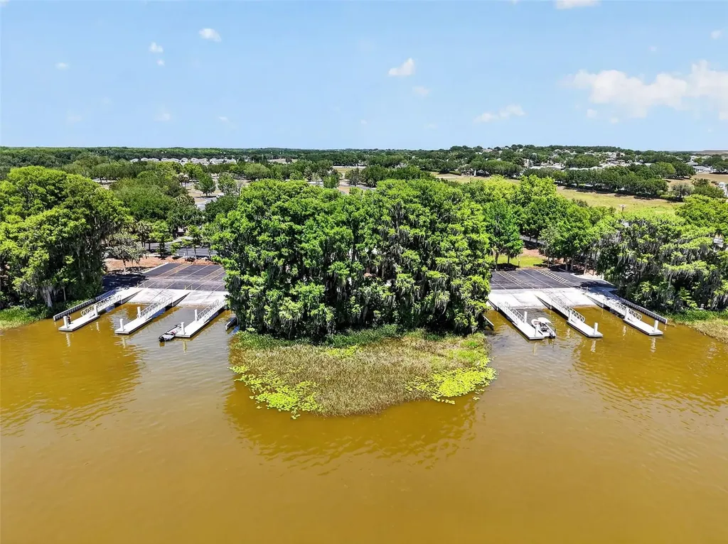 3710 Malad Way Tavares FL 32778