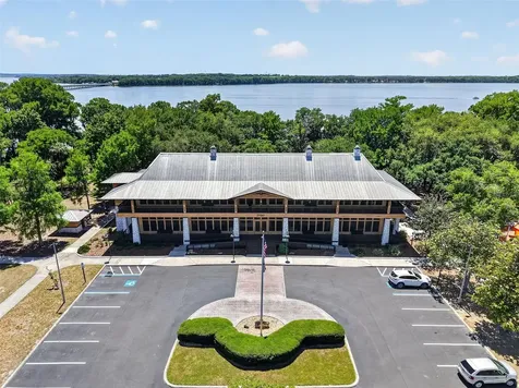 3710 Malad Way Tavares FL 32778