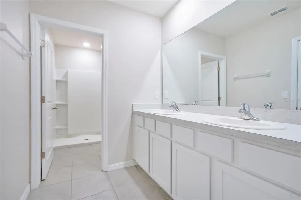 5359 Pinecone Court Wildwood FL 34785