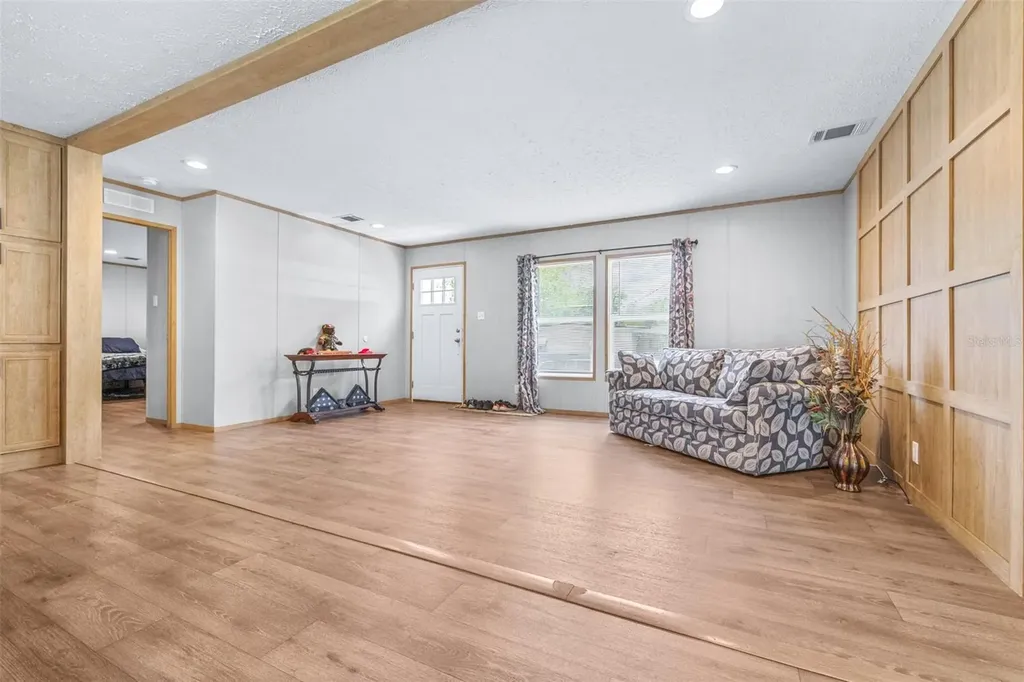 1012 Snowdown E Lakeland FL 33815
