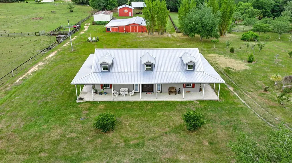 16248 SE Highway 42 Weirsdale FL 32195