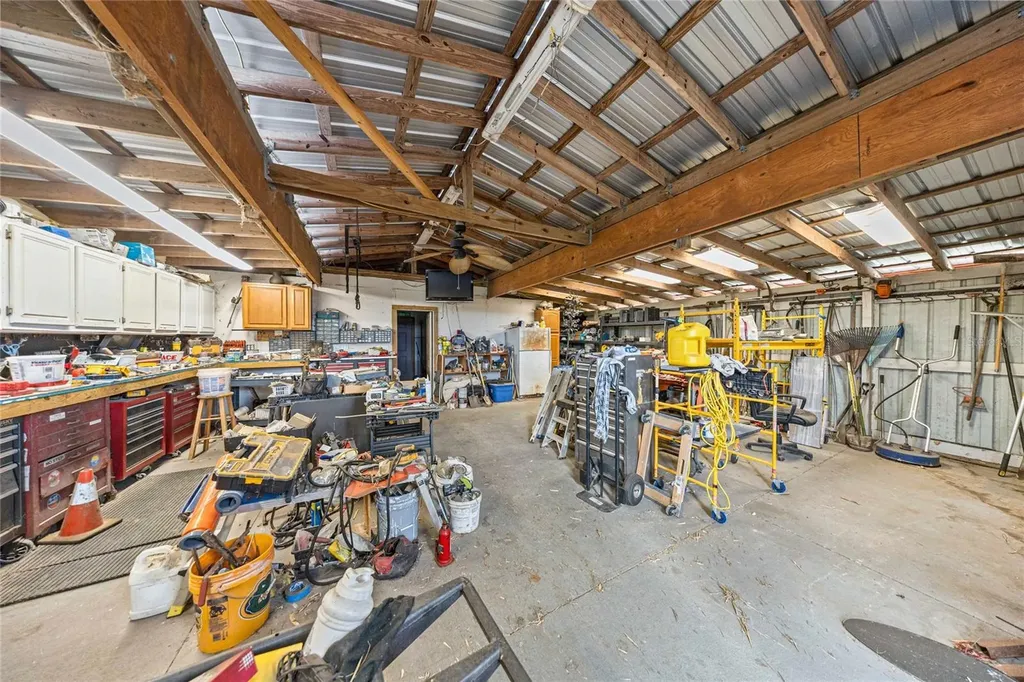 16248 SE Highway 42 Weirsdale FL 32195