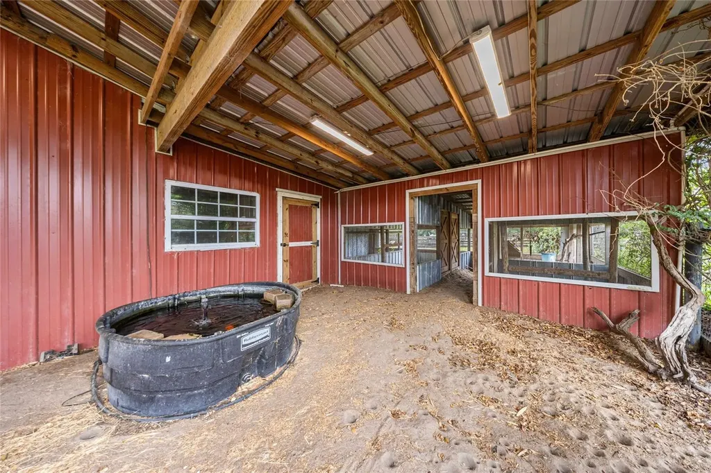 16248 SE Highway 42 Weirsdale FL 32195
