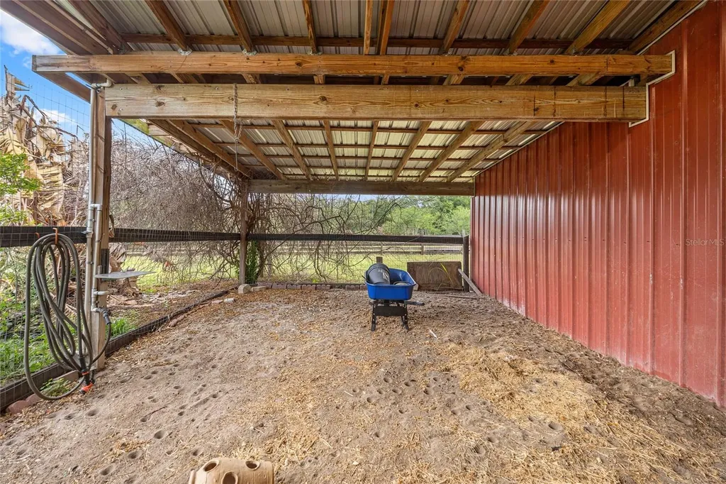 16248 SE Highway 42 Weirsdale FL 32195