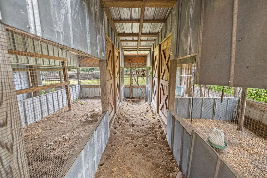 16248 SE Highway 42 Weirsdale FL 32195