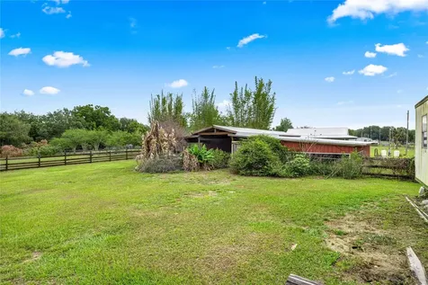 16248 SE Highway 42 Weirsdale FL 32195
