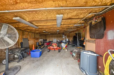 16248 SE Highway 42 Weirsdale FL 32195