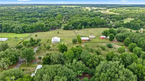 16248 SE Highway 42 Weirsdale FL 32195
