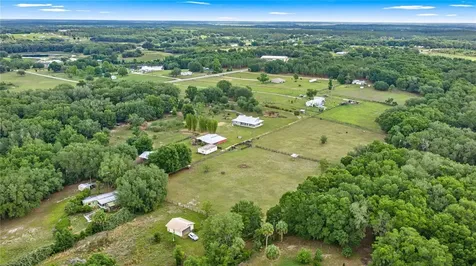 16248 SE Highway 42 Weirsdale FL 32195