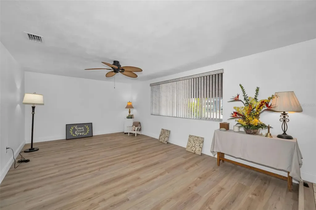 3325 Honeymoon Lane Holiday FL 34691