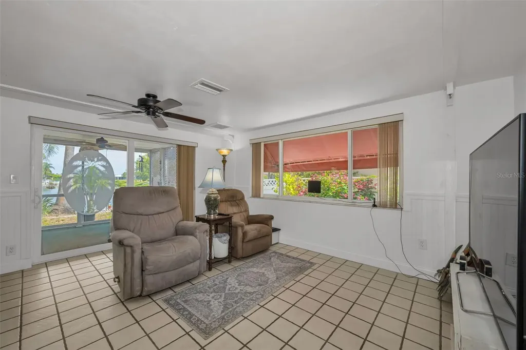 3325 Honeymoon Lane Holiday FL 34691