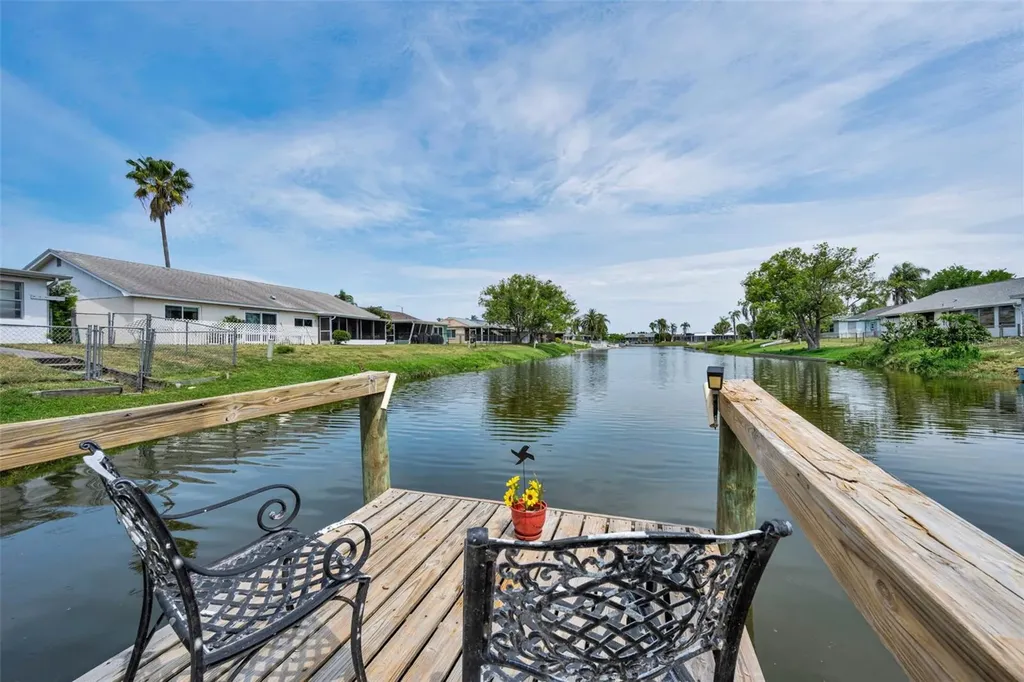 3325 Honeymoon Lane Holiday FL 34691
