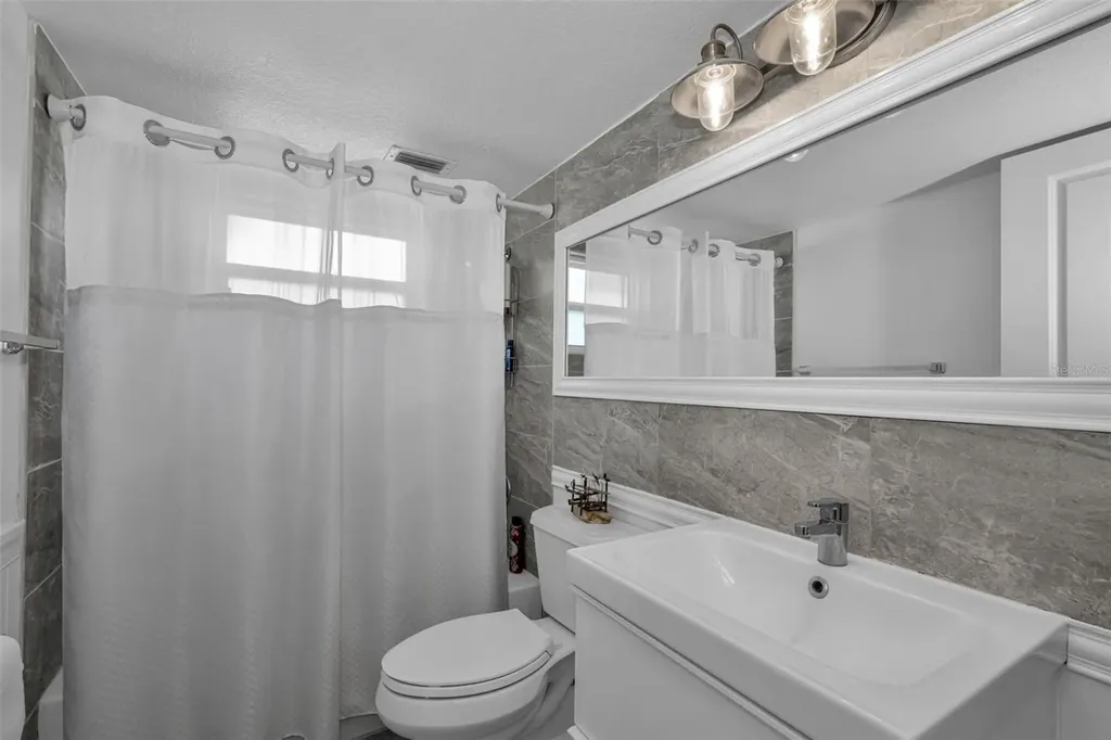 3325 Honeymoon Lane Holiday FL 34691