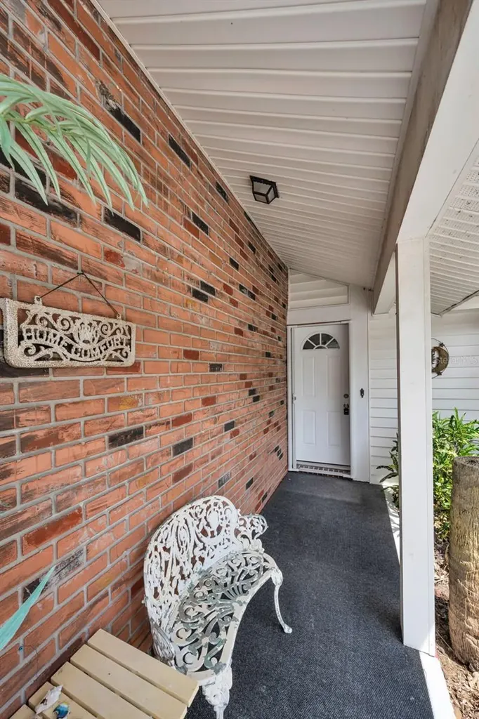 3325 Honeymoon Lane Holiday FL 34691
