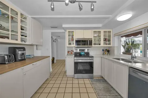 3325 Honeymoon Lane Holiday FL 34691