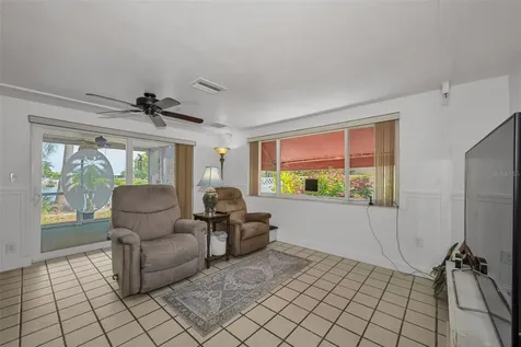 3325 Honeymoon Lane Holiday FL 34691