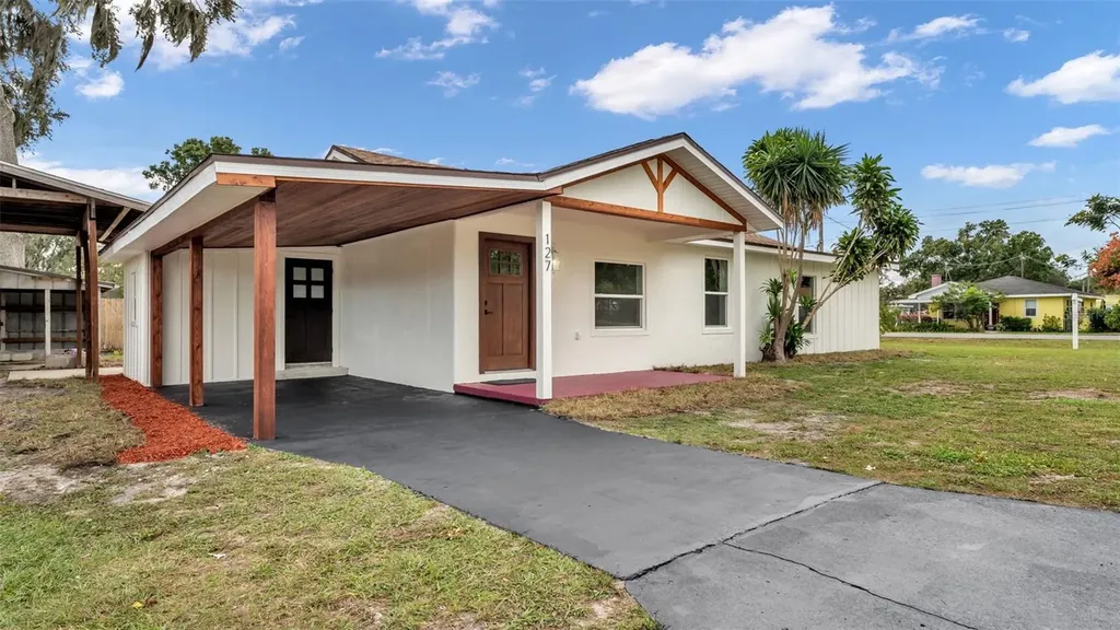 127 Colonial Drive Auburndale FL 33823