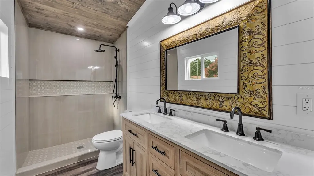 127 Colonial Drive Auburndale FL 33823