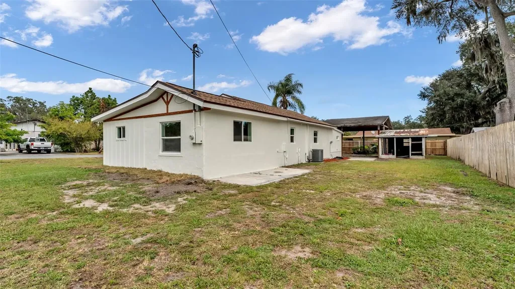 127 Colonial Drive Auburndale FL 33823