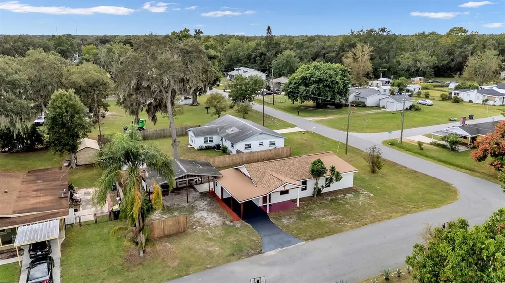 127 Colonial Drive Auburndale FL 33823