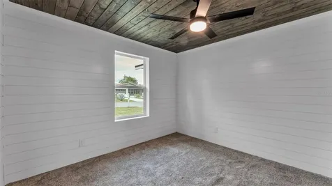 127 Colonial Drive Auburndale FL 33823