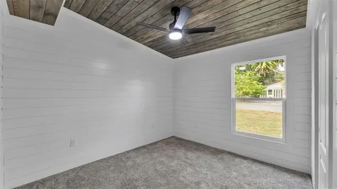 127 Colonial Drive Auburndale FL 33823