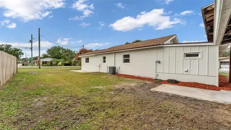 127 Colonial Drive Auburndale FL 33823