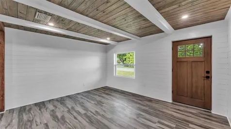 127 Colonial Drive Auburndale FL 33823