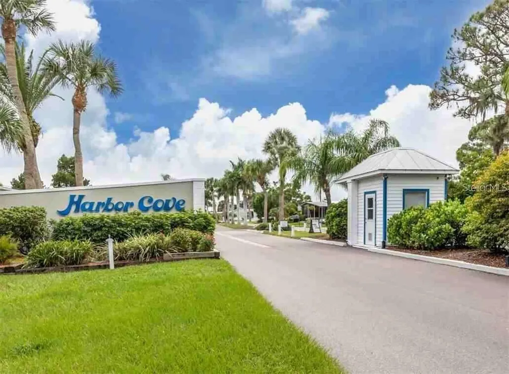 717 Riverview Circle North Port FL 34287