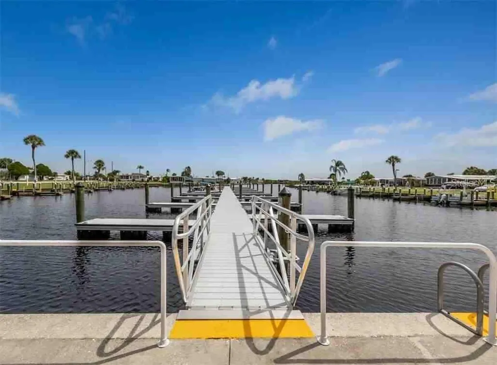 717 Riverview Circle North Port FL 34287