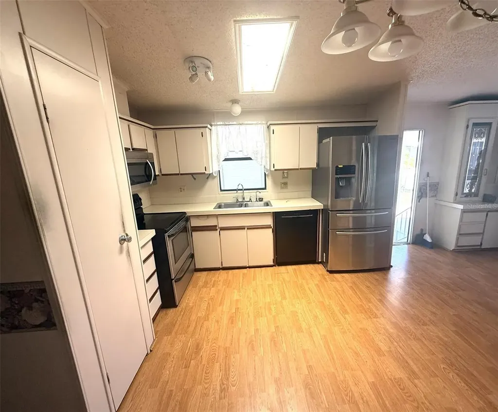 717 Riverview Circle North Port FL 34287