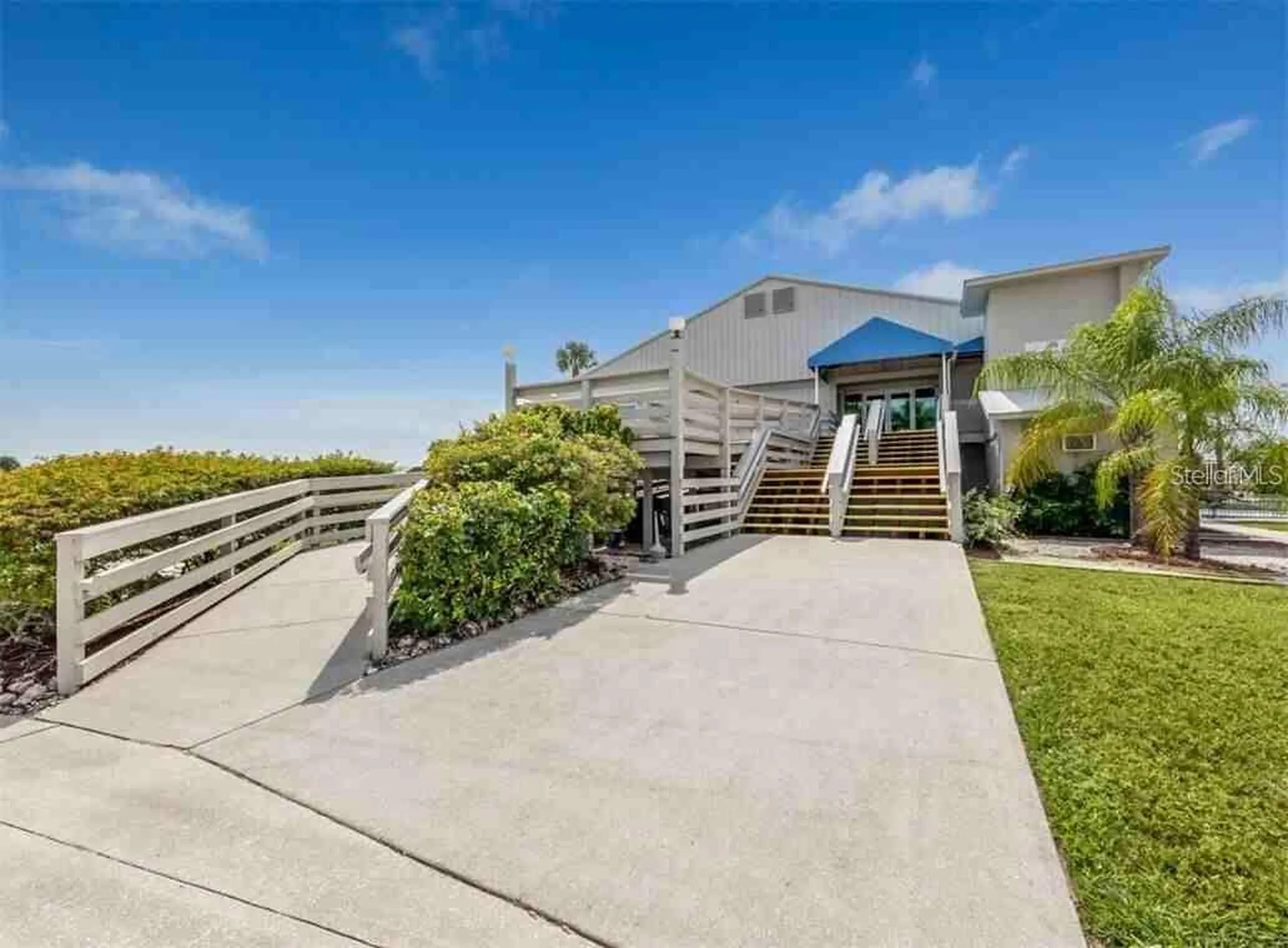 717 Riverview Circle North Port FL 34287