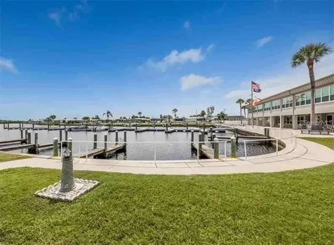 717 Riverview Circle North Port FL 34287