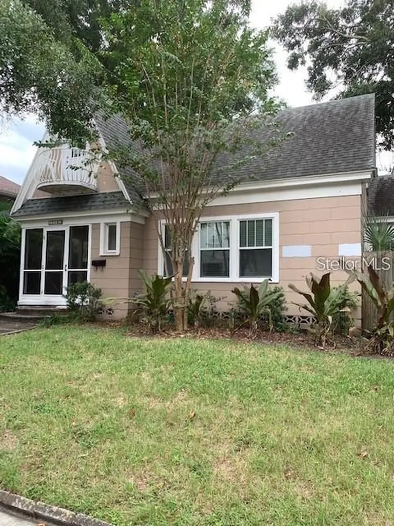 310 15th Avenue N St Petersburg FL 33704