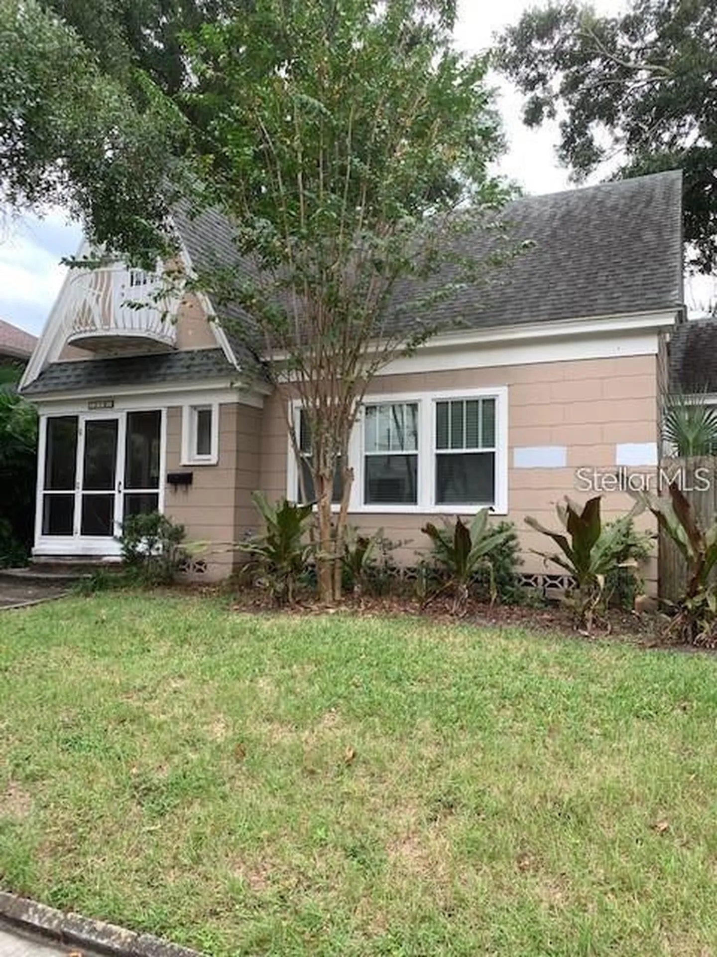 310 15th Avenue N St Petersburg FL 33704