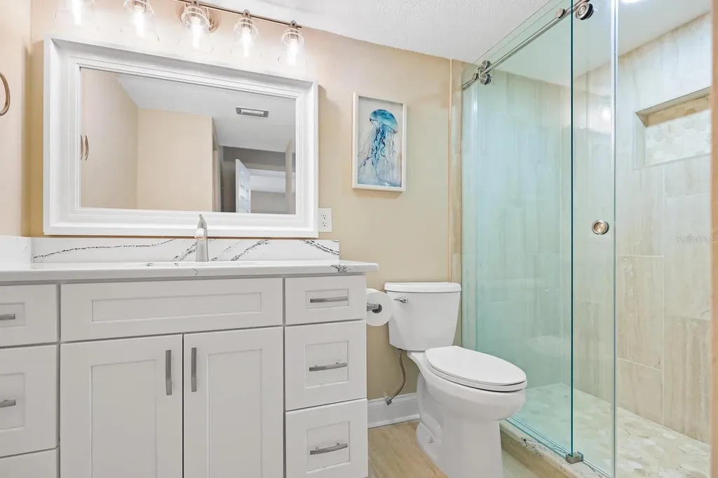 821 Bahia Del Sol Drive Ruskin FL 33570