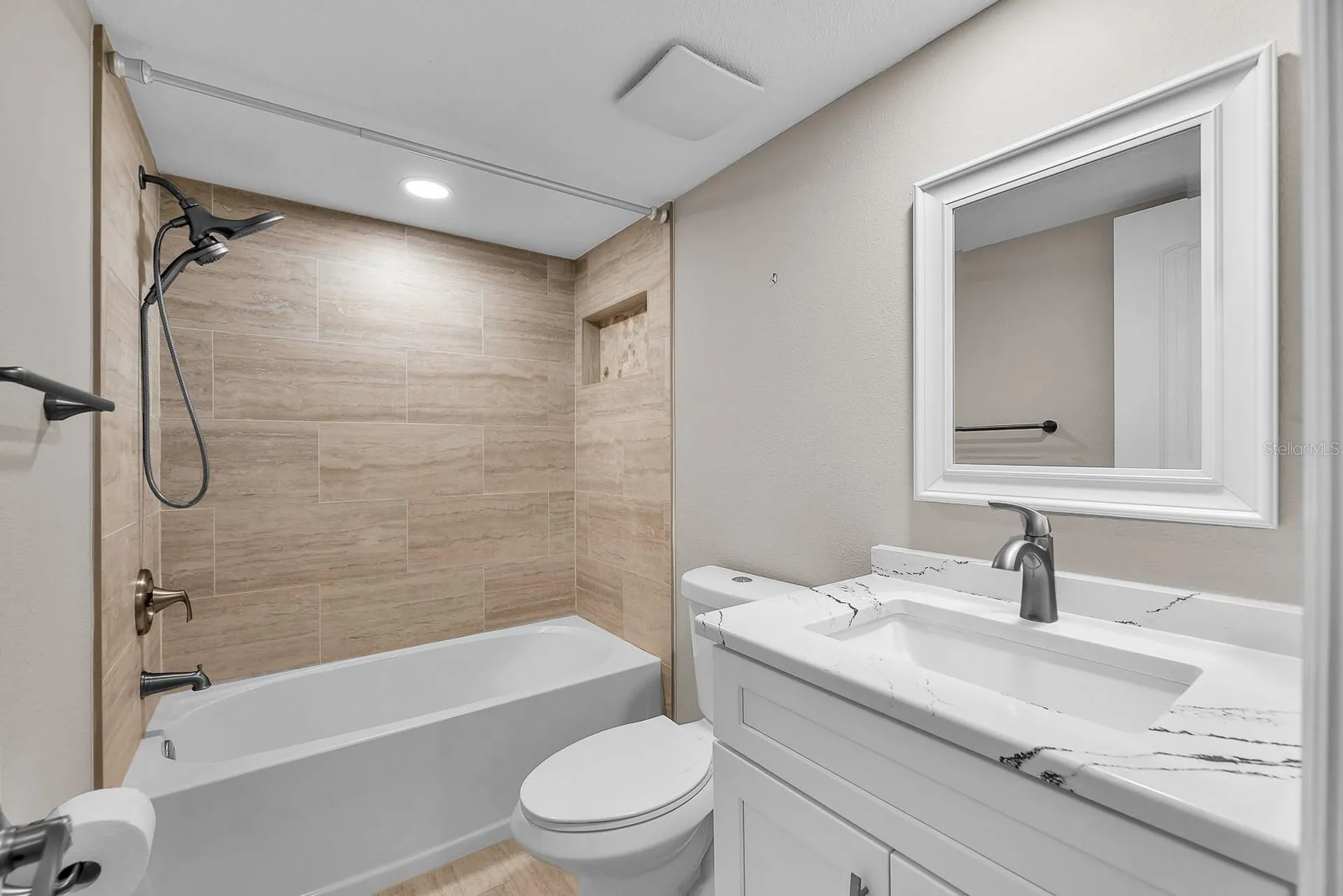 821 Bahia Del Sol Drive Ruskin FL 33570