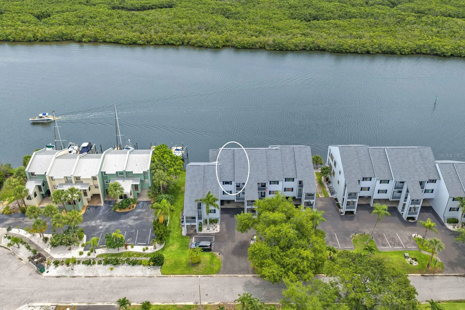 821 Bahia Del Sol Drive Ruskin FL 33570