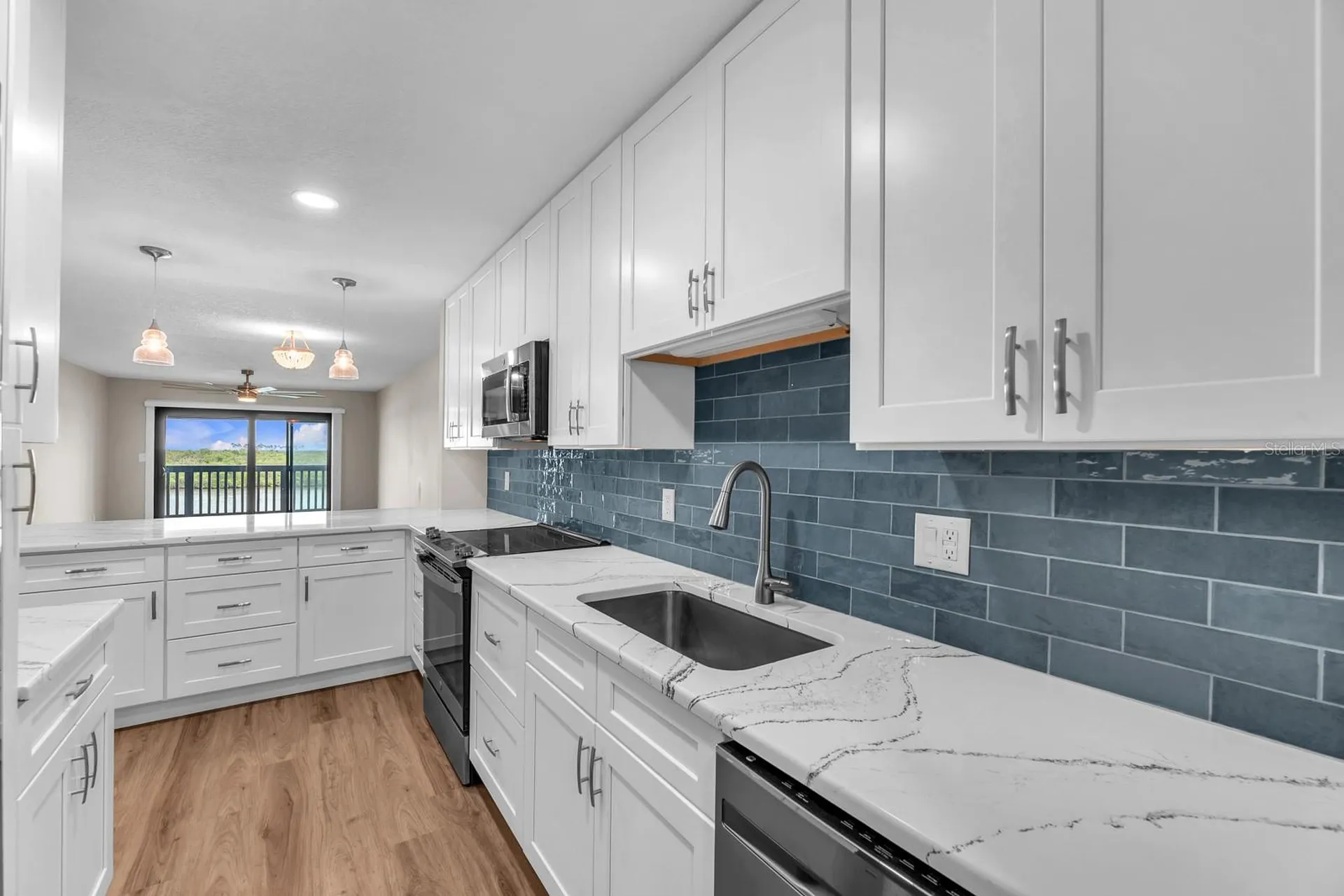 821 Bahia Del Sol Drive Ruskin FL 33570