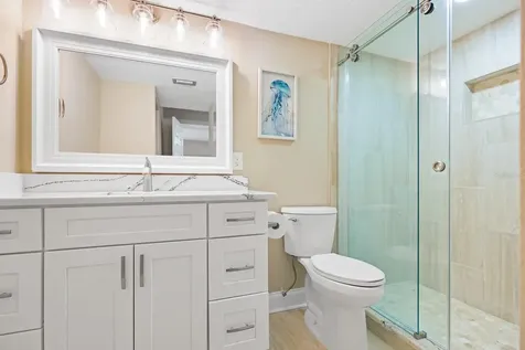 821 Bahia Del Sol Drive Ruskin FL 33570