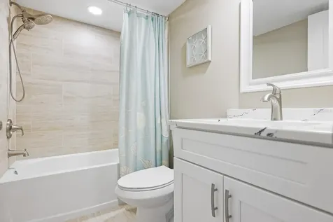 821 Bahia Del Sol Drive Ruskin FL 33570