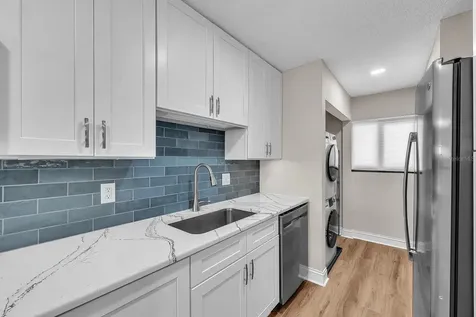 821 Bahia Del Sol Drive Ruskin FL 33570