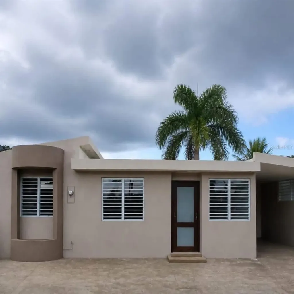 J-4 9 St Villa Borinquen Lares PR 00669