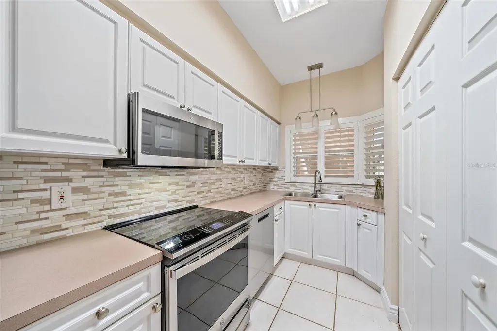 4244 Central Sarasota Parkway Sarasota FL 34238