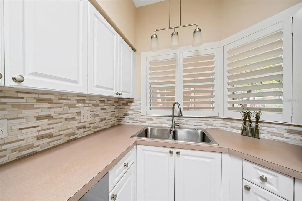 4244 Central Sarasota Parkway Sarasota FL 34238