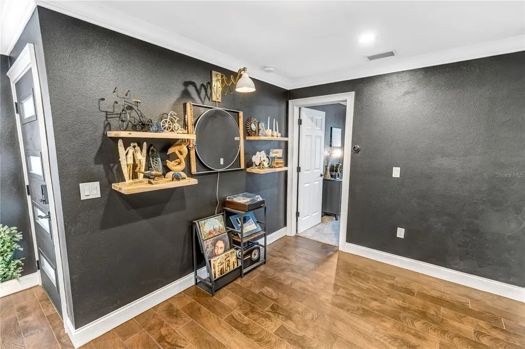 6812 S Kissimmee Street Tampa FL 33616