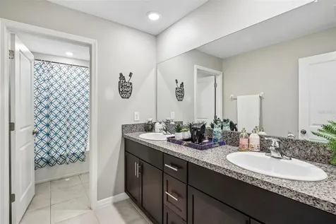 15608 Miller Creek Drive Sun City Center FL 33573